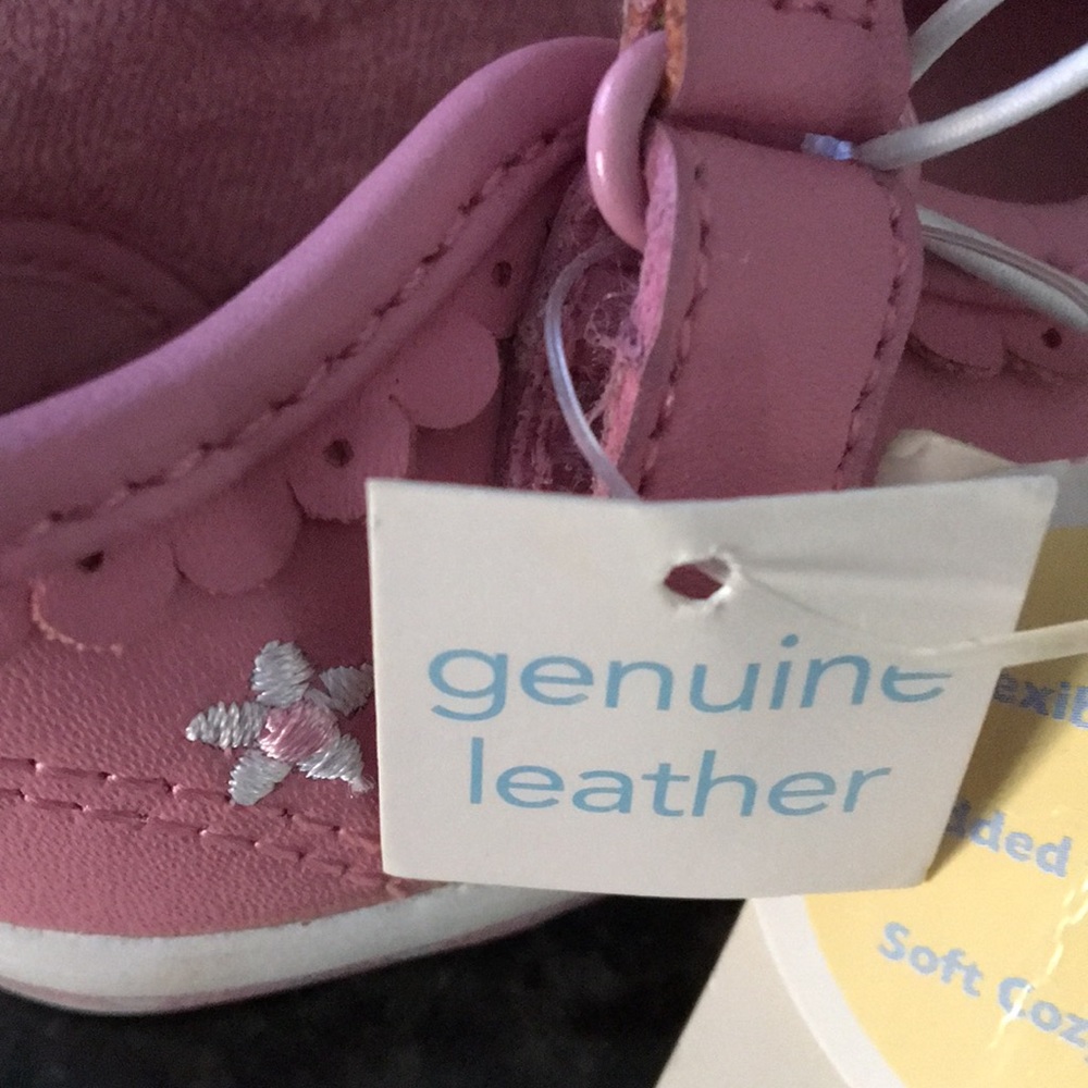 NWT infant shoes - Picture 2 of 3